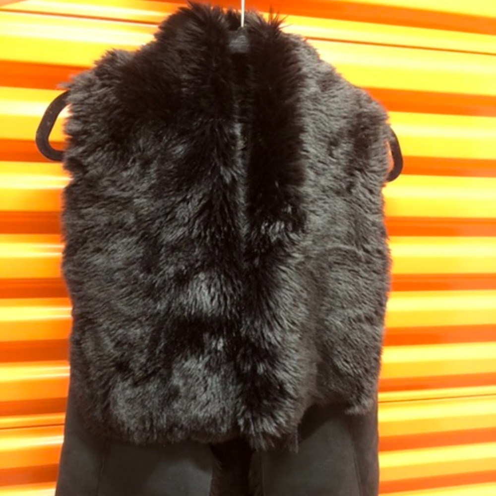 NWT Black Faux fur Vest, XS Oversized